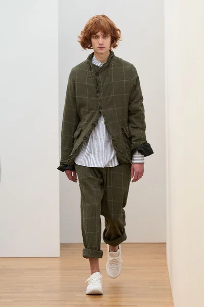 Look 27